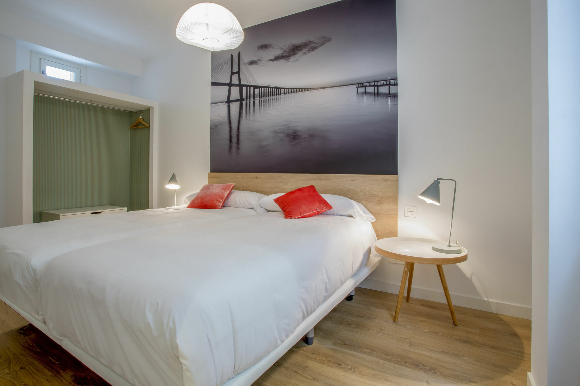 Slow Suites Luchana Madrid Extérieur photo